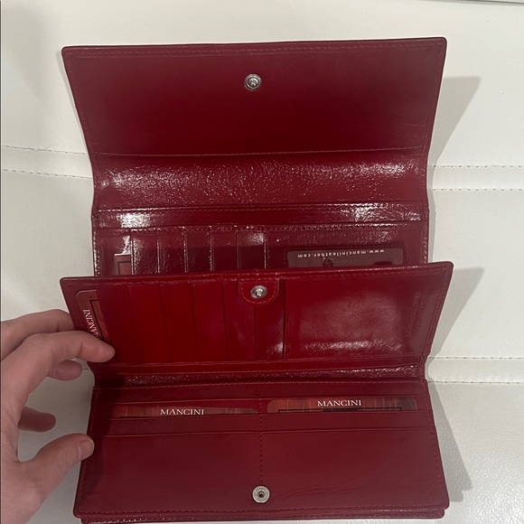 New! Mancini Equestrian Collection Red Genuine Leather Trifold Wallet - Picture 5 of 12